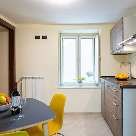 Open Sicily - Near Quattro Canti 4* Палермо