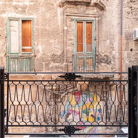 Open Sicily - Near Quattro Canti Палермо