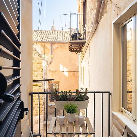 Open Sicily - Near Quattro Canti 아파트호텔 *